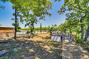 Cozy Carlton Landing Home - Pools & Lake Access