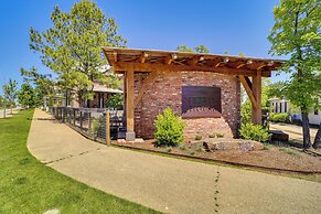 Cozy Carlton Landing Home - Pools & Lake Access