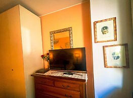 Rachele Charming House in Heart of Rome