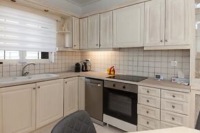 Faliro 2 Bd Escape Modern Living