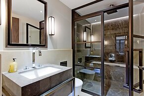 3-bed Deluxe Apt 205