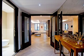 3-bed Deluxe Apt 205