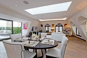 3-bed Rooftop Penthouse