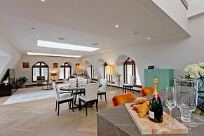 3-bed Rooftop Penthouse