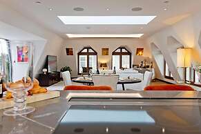 3-bed Rooftop Penthouse