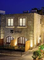 Arthur Suites