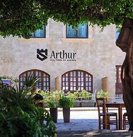 Arthur Suites