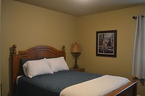 Echo Canyon Resort & Marina