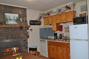 Echo Canyon Resort & Marina