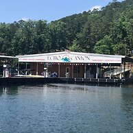 Echo Canyon Resort & Marina