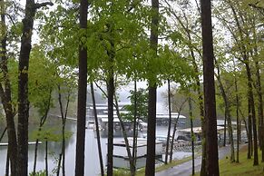 Echo Canyon Resort & Marina