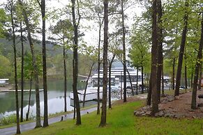 Echo Canyon Resort & Marina