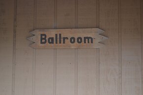 Echo Canyon Resort & Marina