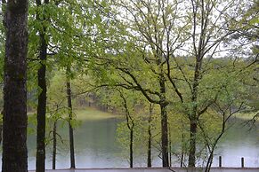 Echo Canyon Resort & Marina