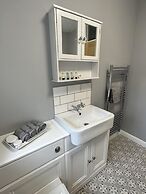 Renovated Cottage in Sherborne With Stunning Views