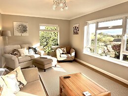 Renovated Cottage in Sherborne With Stunning Views