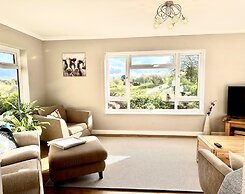 Renovated Cottage in Sherborne With Stunning Views