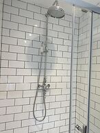 Renovated Cottage in Sherborne With Stunning Views