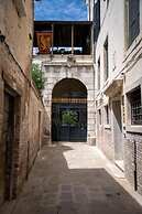 Mocenigo Grand Canal Luxury Suites