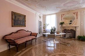 Mocenigo Grand Canal Luxury Suites
