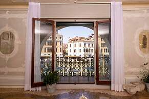 Mocenigo Grand Canal Luxury Suites