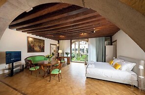 Mocenigo Grand Canal Luxury Suites