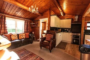 Cozy Mountain 2 Bed Log Cabin