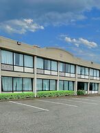Residence & Conference Centre - Sarnia