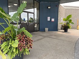 Residence & Conference Centre - Sarnia
