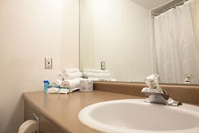 Residence & Conference Centre - Sarnia