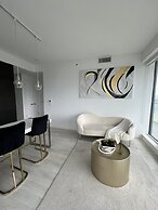 Adastay Suites Toronto