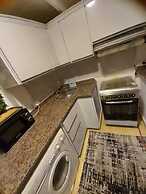 Al makramia compound