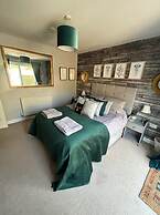 Beautiful 2-bed Apartment in Rhosneigr