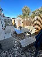 Beautiful 2-bed Apartment in Rhosneigr