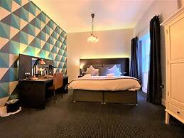 Claremont The Leeming