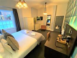 Claremont The Leeming