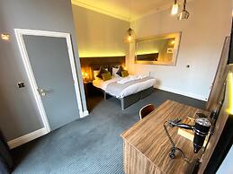 Claremont The Waterhouse