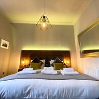 Claremont The Waterhouse