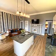 Claremont The Waterhouse