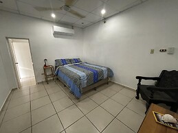 Sugarloaf Beachhouse and Surf Lodge