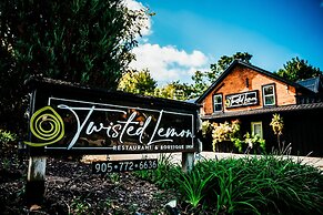 Twisted Lemon Restaurant & Boutique Inn