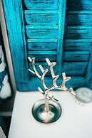 Twisted Lemon Restaurant & Boutique Inn