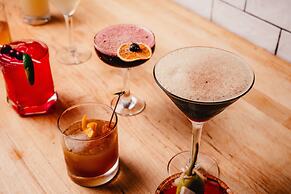 Twisted Lemon Restaurant & Boutique Inn