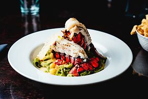 Twisted Lemon Restaurant & Boutique Inn