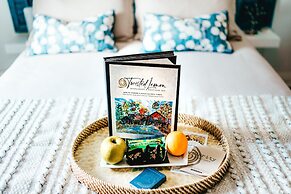 Twisted Lemon Restaurant & Boutique Inn