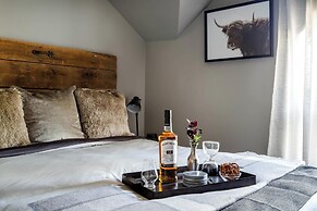 Twisted Lemon Restaurant & Boutique Inn