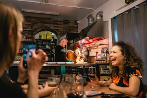 Twisted Lemon Restaurant & Boutique Inn