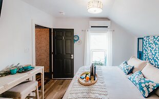 Twisted Lemon Restaurant & Boutique Inn