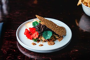 Twisted Lemon Restaurant & Boutique Inn