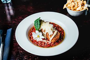 Twisted Lemon Restaurant & Boutique Inn